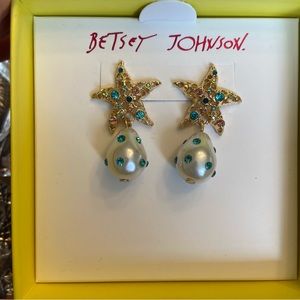 Betsey Johnson starfish pearl drop earrings